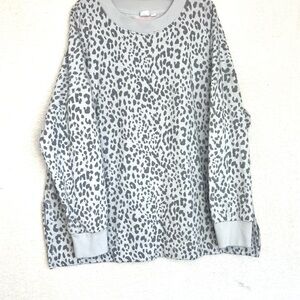 Gap Gray Leopard Print Long Sleeve Women’s Top